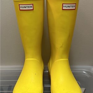 Hunter yellow platform rain boots